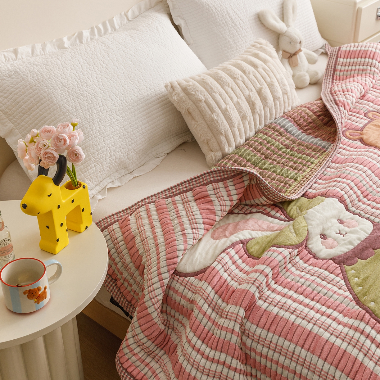 91家纺网 家纺一手货源 找家纺 朴尔家纺-毛巾被 2026新品纯棉云朵棉卡通独版十层加厚纱布泡芙被毛巾被 粉色条纹伙伴