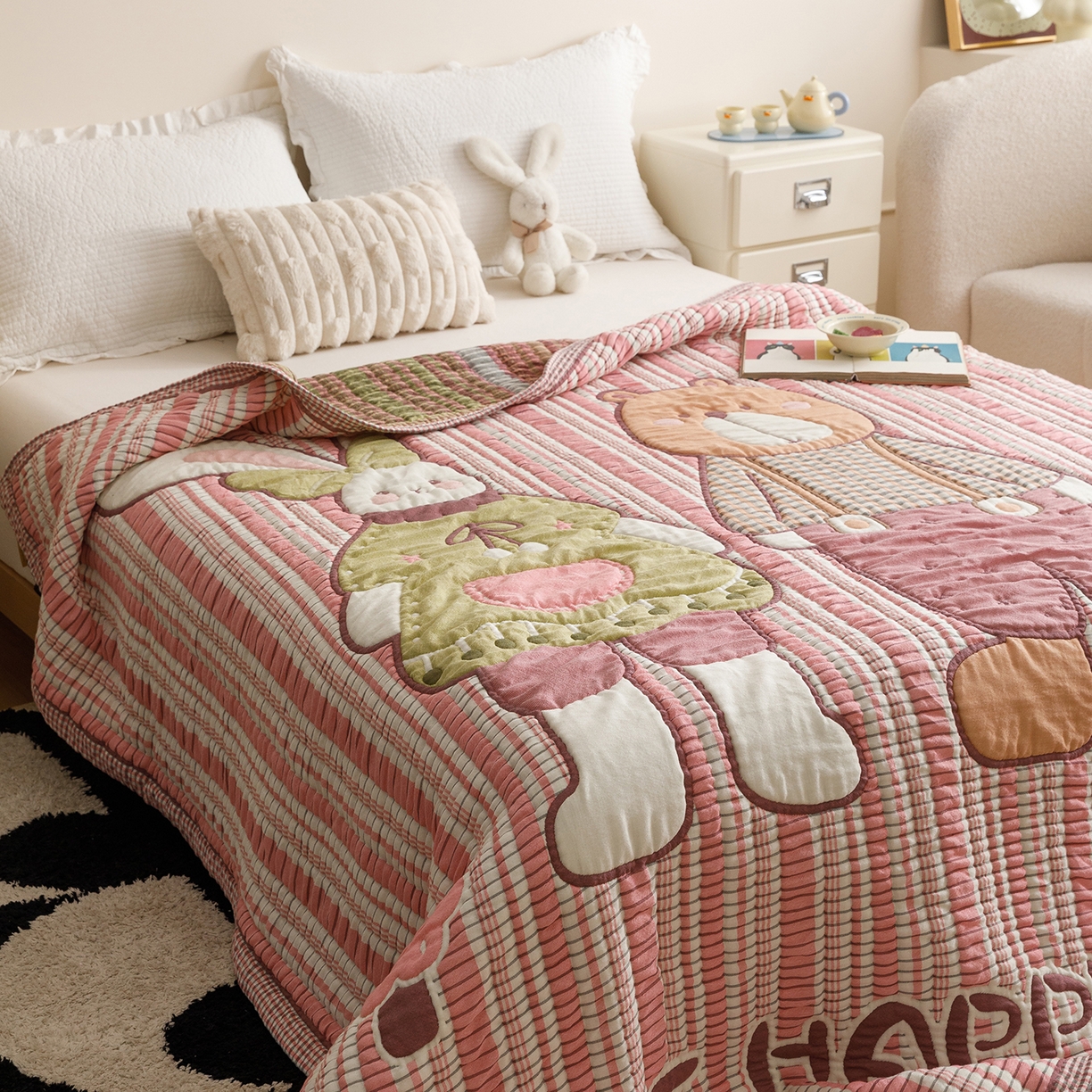 91家纺网 家纺一手货源 找家纺 朴尔家纺-毛巾被 2026新品纯棉云朵棉卡通独版十层加厚纱布泡芙被毛巾被 粉色条纹伙伴