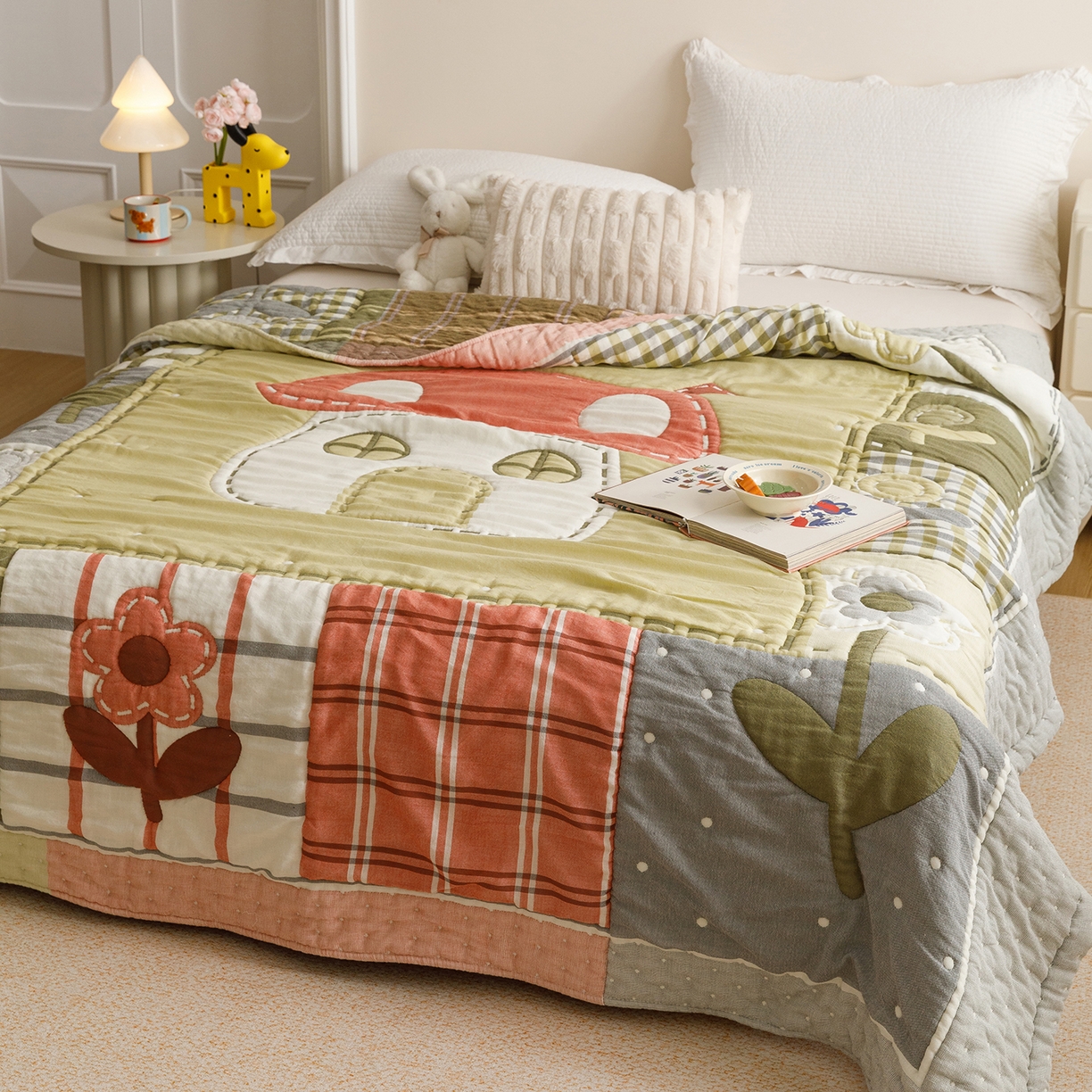 91家纺网 家纺一手货源 找家纺 朴尔家纺-毛巾被 2026新品纯棉云朵棉卡通独版十层加厚纱布泡芙被毛巾被 花间蘑菇