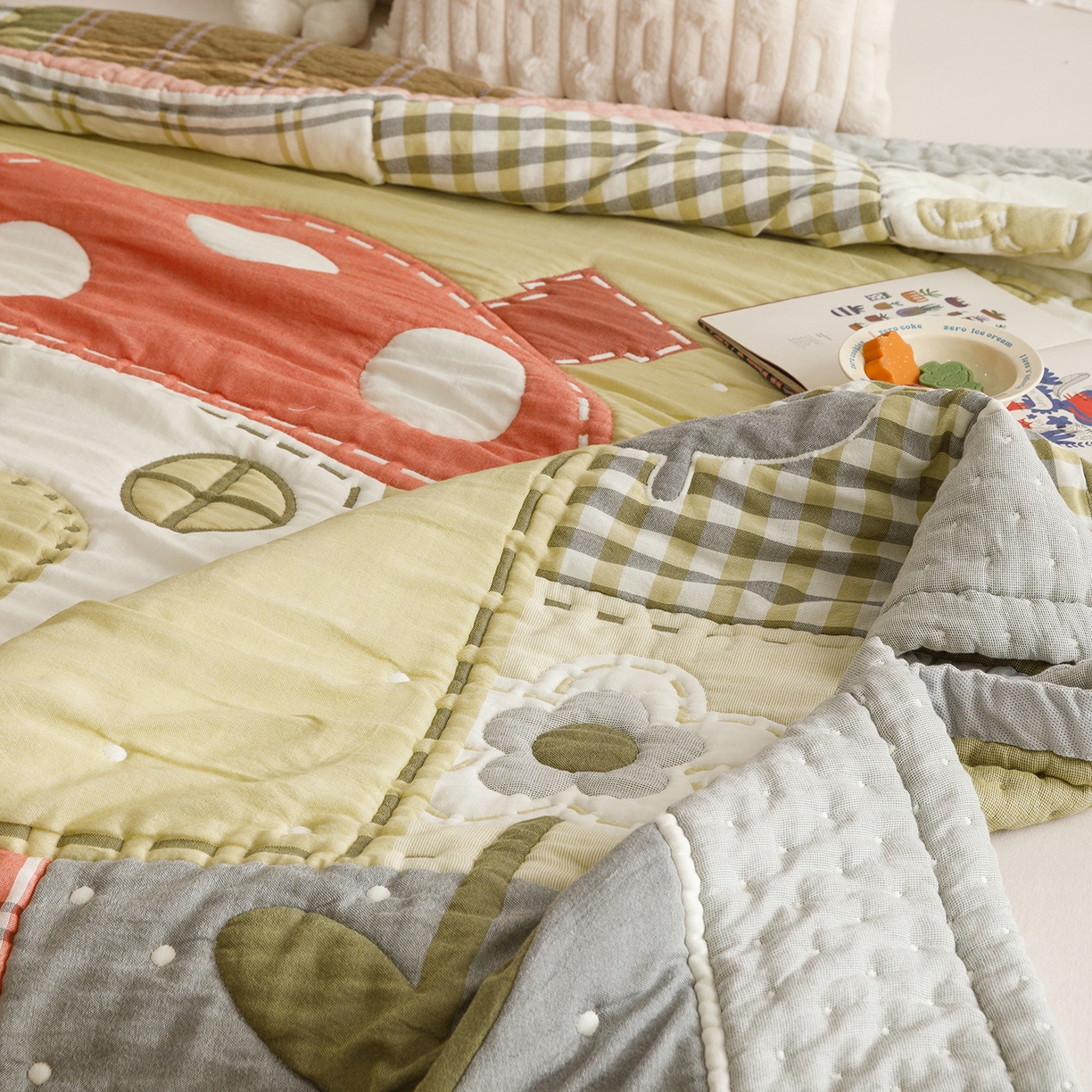 91家纺网 家纺一手货源 找家纺 朴尔家纺-毛巾被 2026新品纯棉云朵棉卡通独版十层加厚纱布泡芙被毛巾被 花间蘑菇