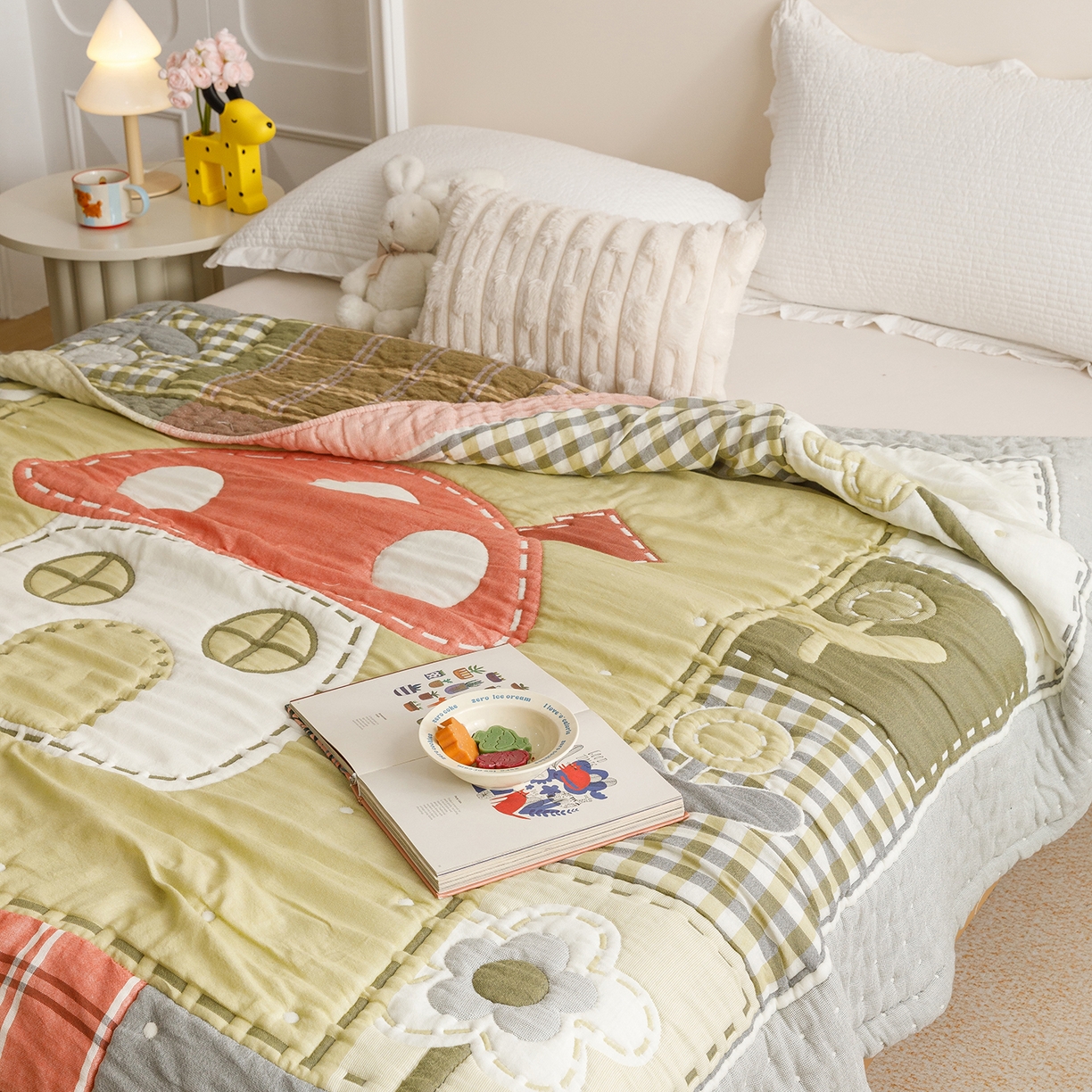 91家纺网 家纺一手货源 找家纺 朴尔家纺-毛巾被 2026新品纯棉云朵棉卡通独版十层加厚纱布泡芙被毛巾被 花间蘑菇