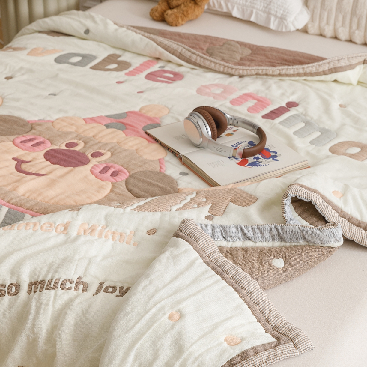 91家纺网 家纺一手货源 找家纺 朴尔家纺-毛巾被 2026新品纯棉云朵棉卡通独版十层加厚纱布泡芙被毛巾被 欢乐动物