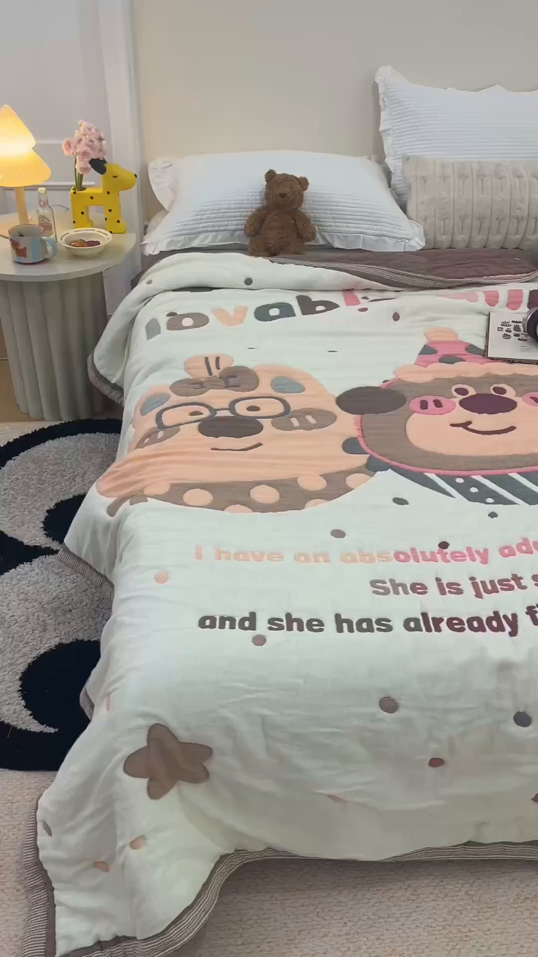 91家纺网 家纺一手货源 找家纺 朴尔家纺-毛巾被 2026新品纯棉云朵棉卡通独版十层加厚纱布泡芙被毛巾被 欢乐动物