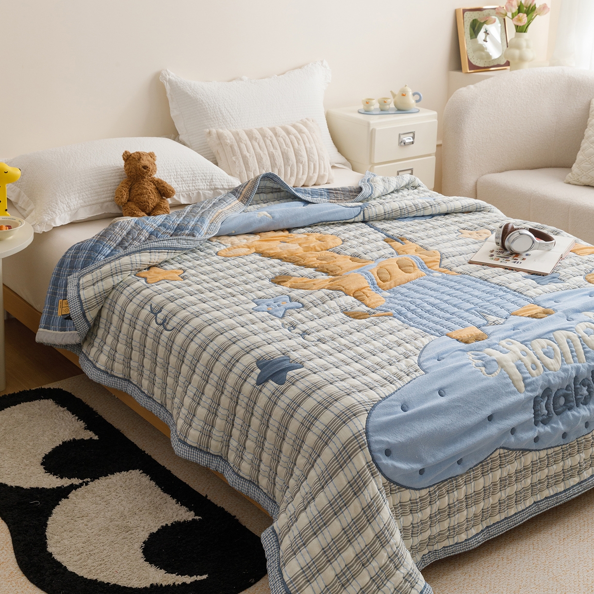 91家纺网 家纺一手货源 找家纺 朴尔家纺-毛巾被 2026新品纯棉云朵棉卡通独版十层加厚纱布泡芙被毛巾被 蓝色长颈鹿