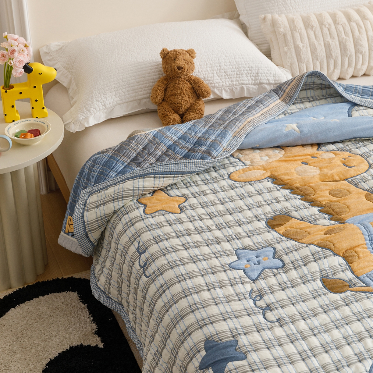 91家纺网 家纺一手货源 找家纺 朴尔家纺-毛巾被 2026新品纯棉云朵棉卡通独版十层加厚纱布泡芙被毛巾被 蓝色长颈鹿