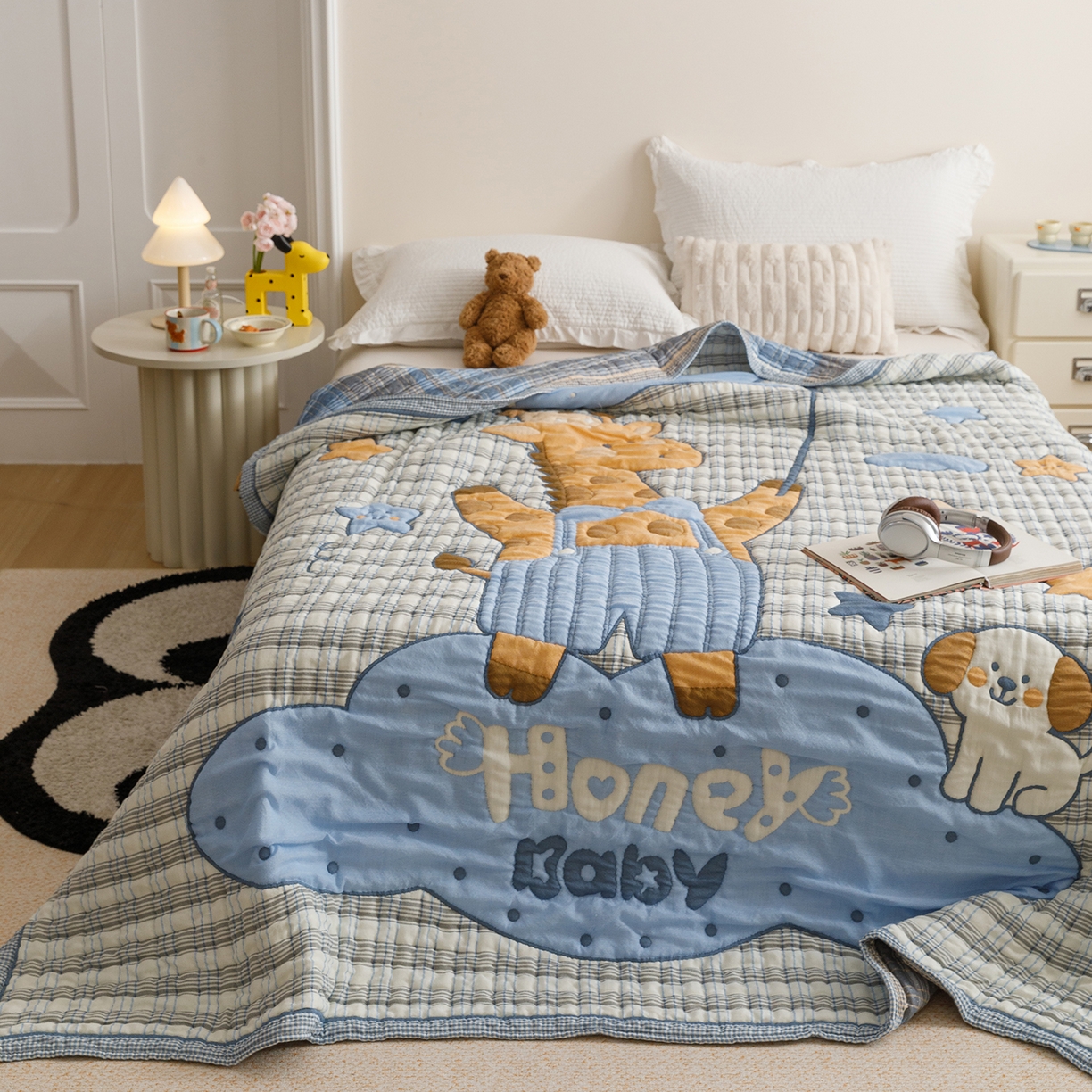 91家纺网 家纺一手货源 找家纺 朴尔家纺-毛巾被 2026新品纯棉云朵棉卡通独版十层加厚纱布泡芙被毛巾被 蓝色长颈鹿