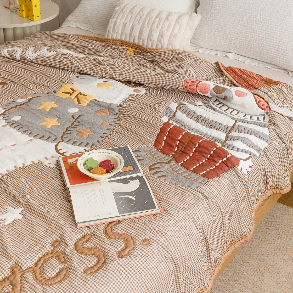 91家纺网 家纺一手货源 找家纺 朴尔家纺-毛巾被 2026新品纯棉云朵棉卡通独版十层加厚纱布泡芙被毛巾被 毛线熊宝