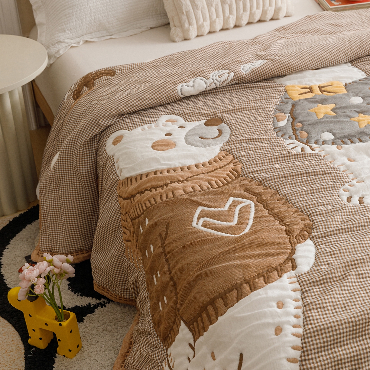 91家纺网 家纺一手货源 找家纺 朴尔家纺-毛巾被 2026新品纯棉云朵棉卡通独版十层加厚纱布泡芙被毛巾被 毛线熊宝