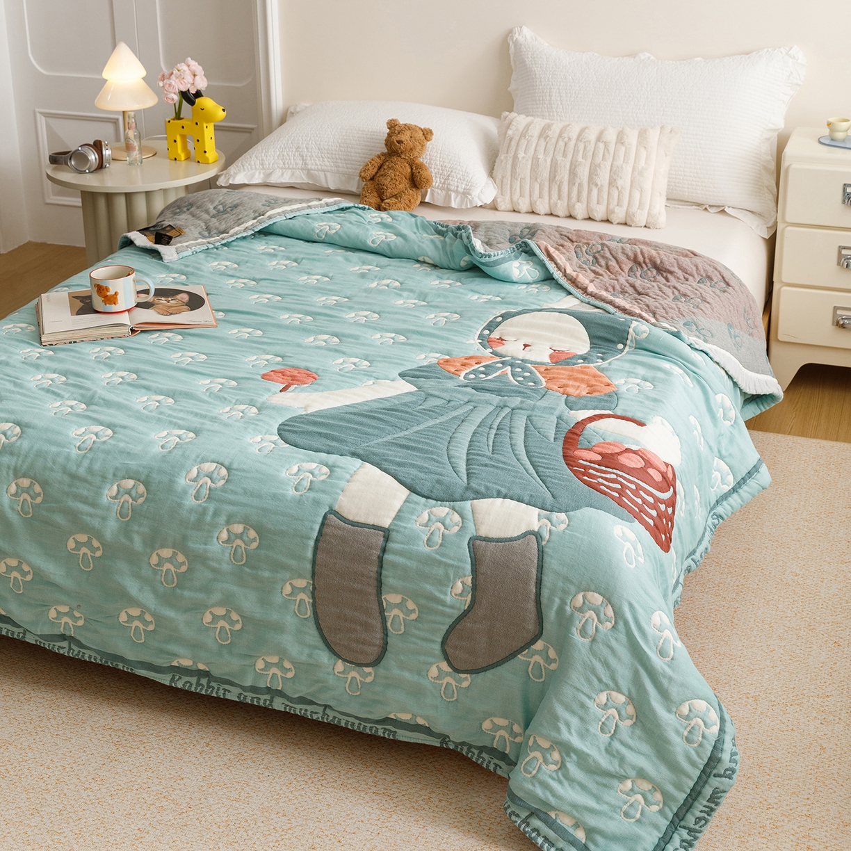 91家纺网 家纺一手货源 找家纺 朴尔家纺-毛巾被 2026新品纯棉云朵棉卡通独版十层加厚纱布泡芙被毛巾被 蘑菇兔兔