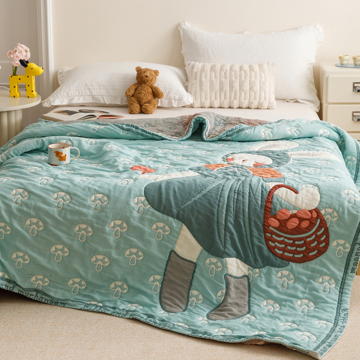 91家纺网 家纺一手货源 找家纺 朴尔家纺-毛巾被 2026新品纯棉云朵棉卡通独版十层加厚纱布泡芙被毛巾被 蘑菇兔兔