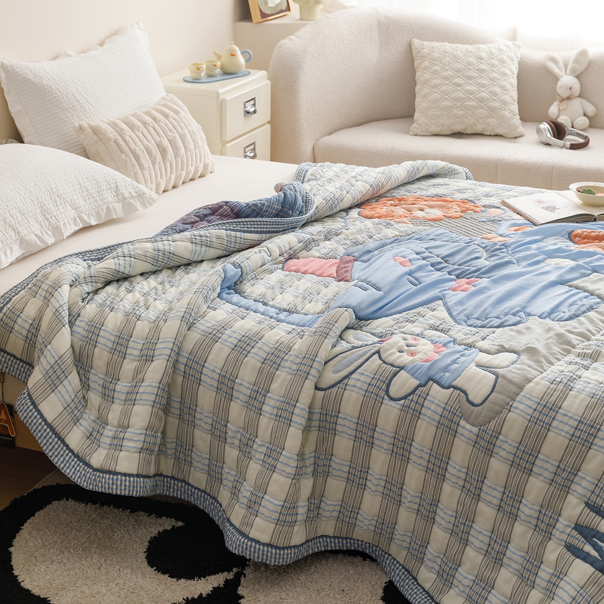 91家纺网 家纺一手货源 找家纺 朴尔家纺-毛巾被 2026新品纯棉云朵棉卡通独版十层加厚纱布泡芙被毛巾被 棋盘萌象