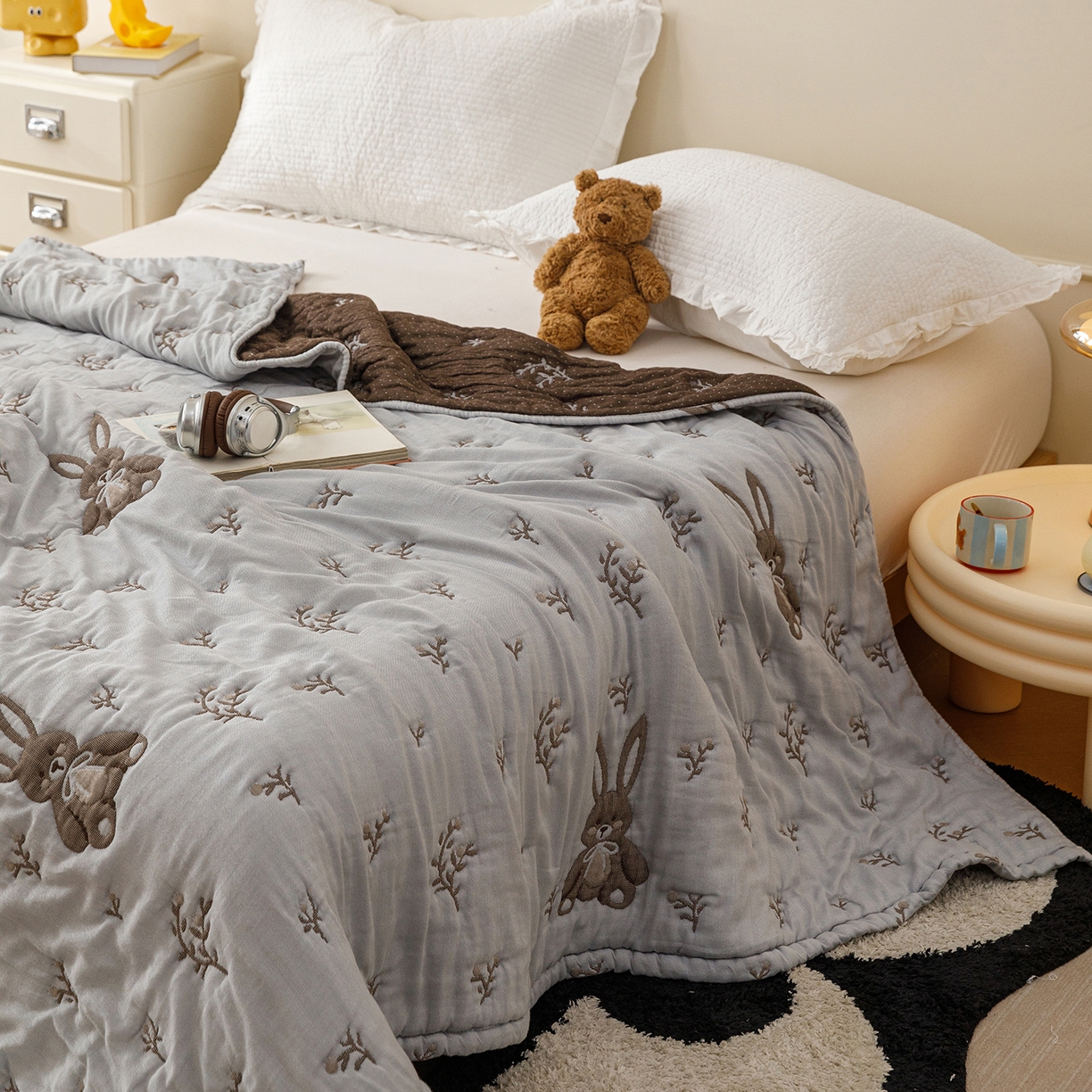 91家纺网 家纺一手货源 找家纺 朴尔家纺-毛巾被 2026新品十层轻肤纯棉云朵棉色织提花纱布泡芙被毛巾被 花枝兔