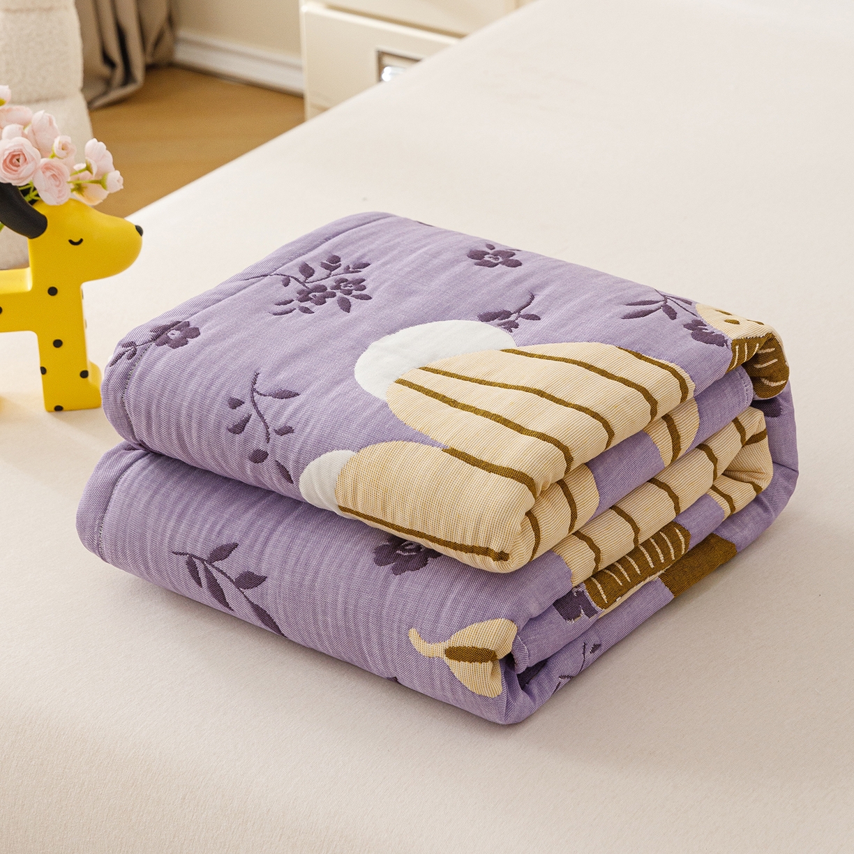 朴尔家纺-毛巾被 2026新品十层轻肤纯棉云朵棉色织提花纱布泡芙被毛巾被 花园坚果熊-紫