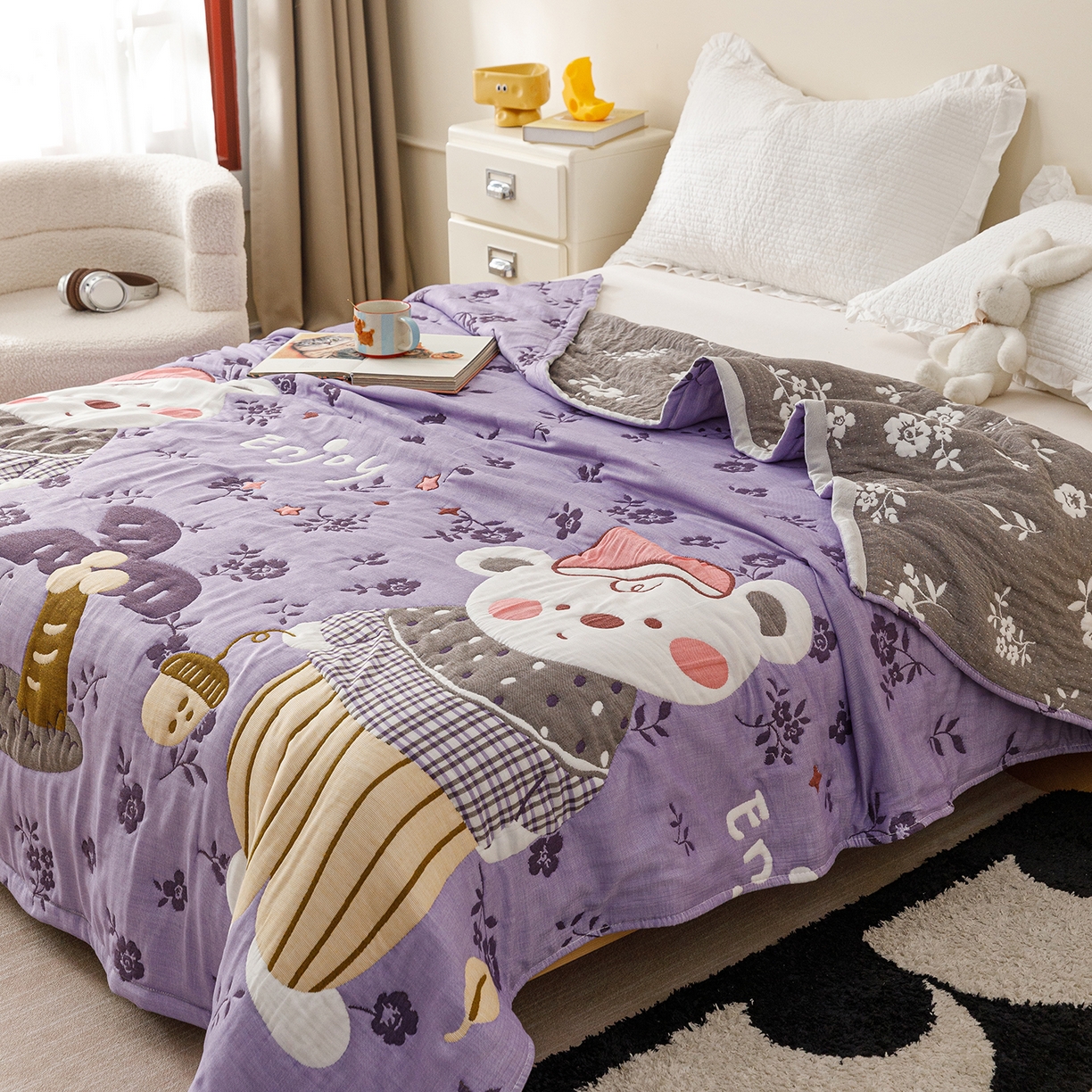 91家纺网 家纺一手货源 找家纺 朴尔家纺-毛巾被 2026新品十层轻肤纯棉云朵棉色织提花纱布泡芙被毛巾被 花园坚果熊-紫