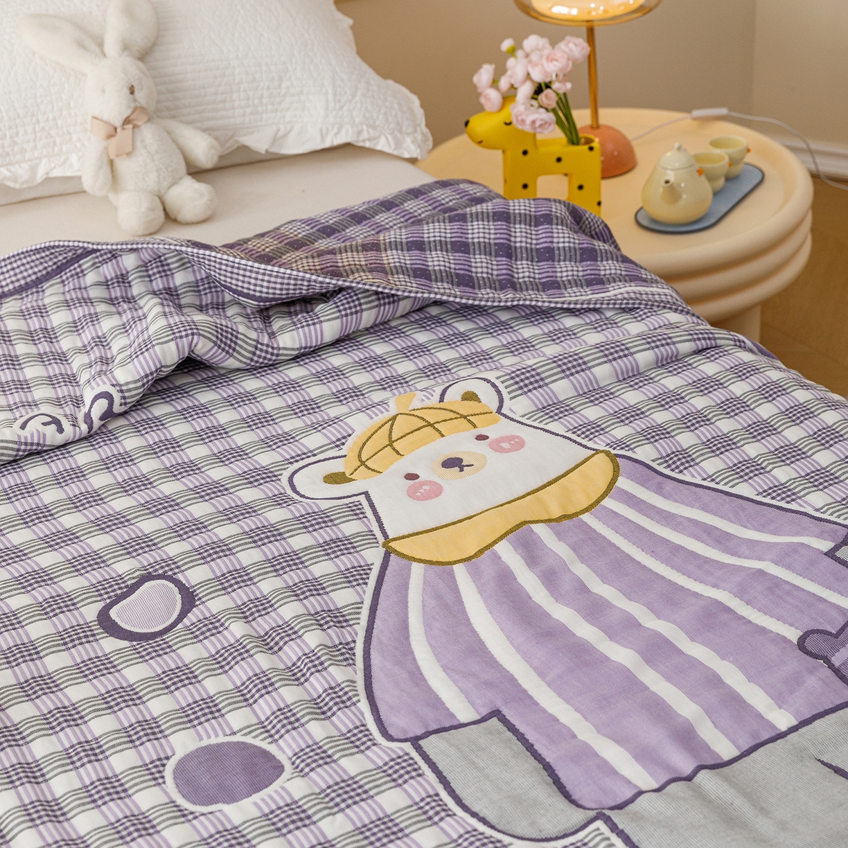 91家纺网 家纺一手货源 找家纺 朴尔家纺-毛巾被 2026新品十层轻肤纯棉云朵棉色织提花纱布泡芙被毛巾被 贝尔熊-紫