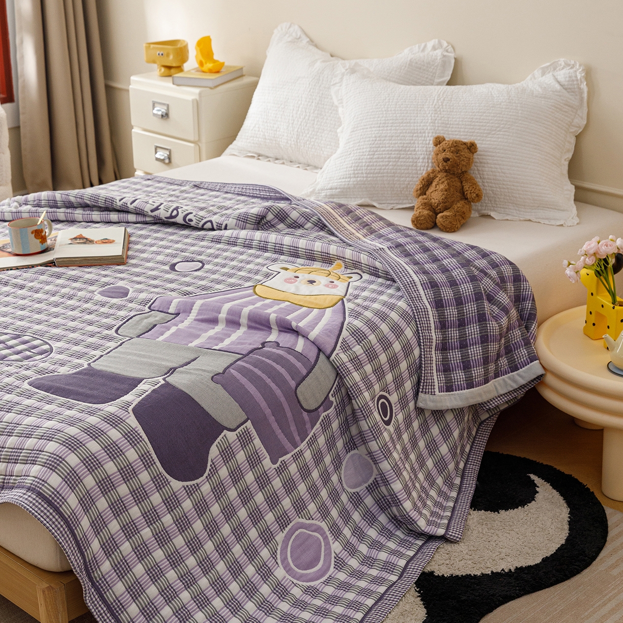 91家纺网 家纺一手货源 找家纺 朴尔家纺-毛巾被 2026新品十层轻肤纯棉云朵棉色织提花纱布泡芙被毛巾被 贝尔熊-紫