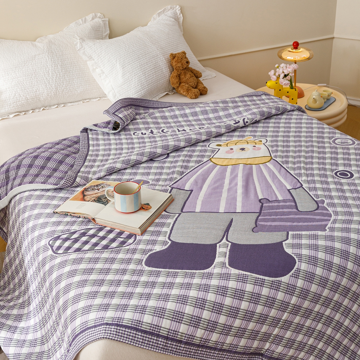 91家纺网 家纺一手货源 找家纺 朴尔家纺-毛巾被 2026新品十层轻肤纯棉云朵棉色织提花纱布泡芙被毛巾被 贝尔熊-紫