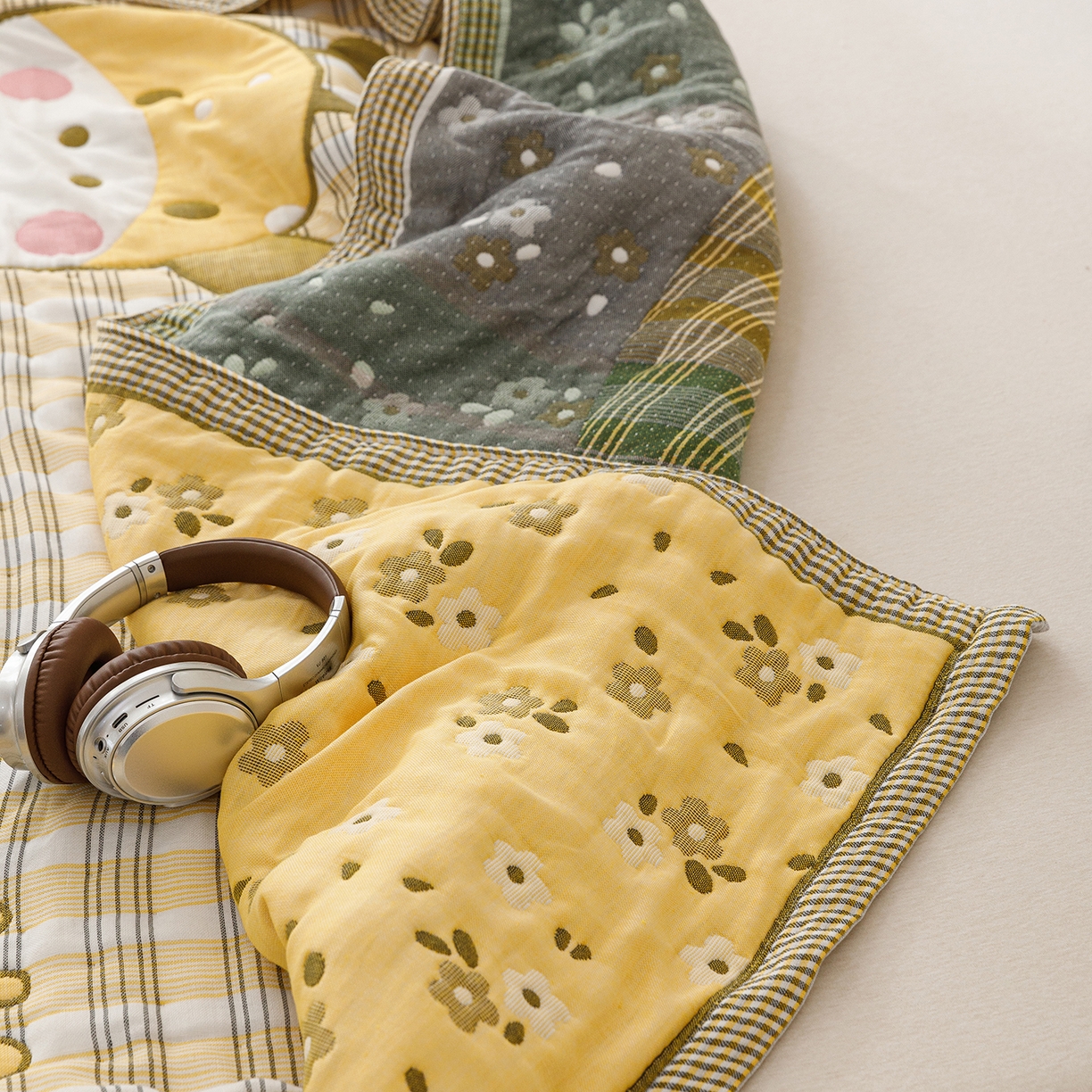 91家纺网 家纺一手货源 找家纺 朴尔家纺-毛巾被 2026新品十层轻肤纯棉云朵棉色织提花纱布泡芙被毛巾被 最佳拍档