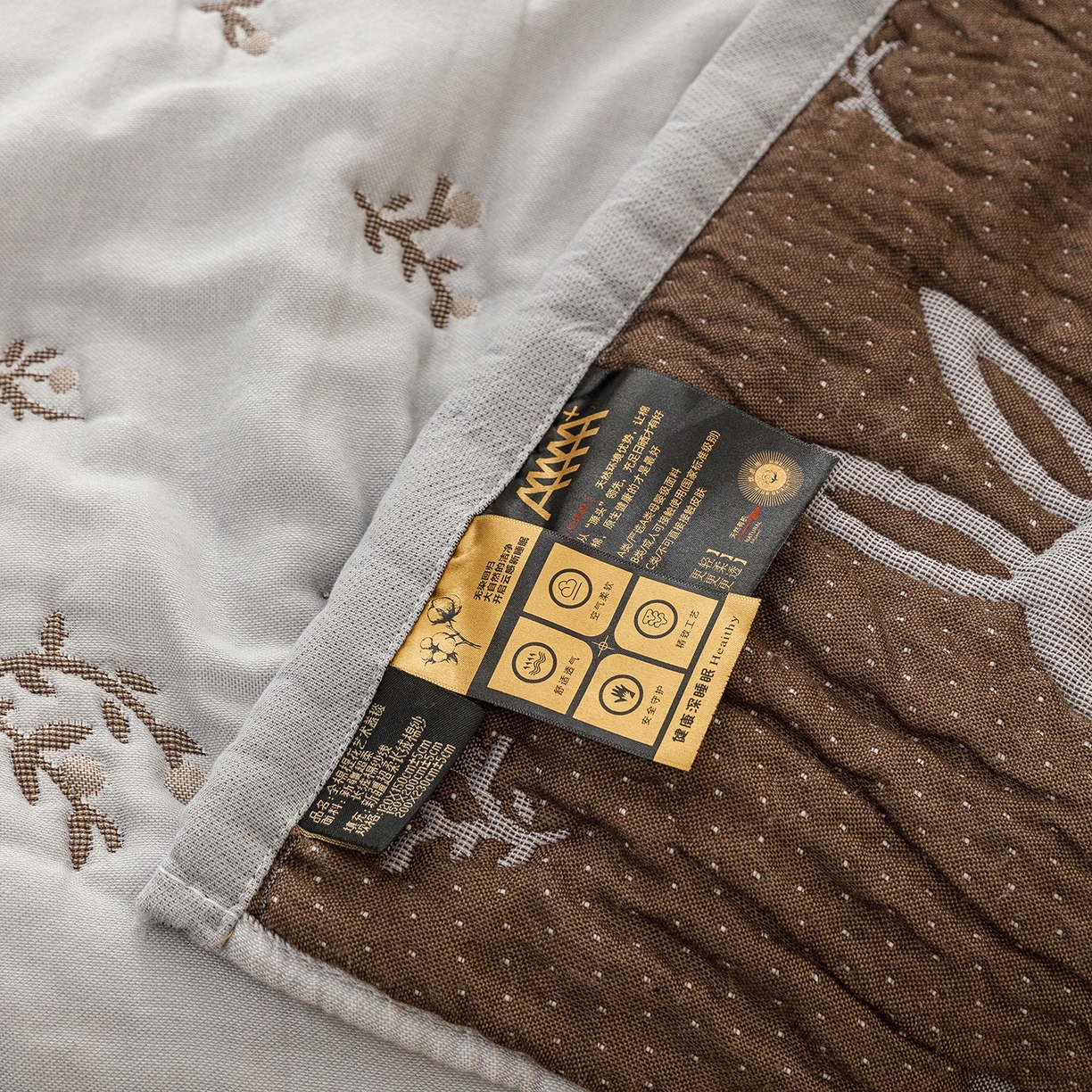 91家纺网 家纺一手货源 找家纺 朴尔家纺-毛巾被 2026新品十层轻肤纯棉云朵棉色织提花纱布泡芙被毛巾被 花枝兔