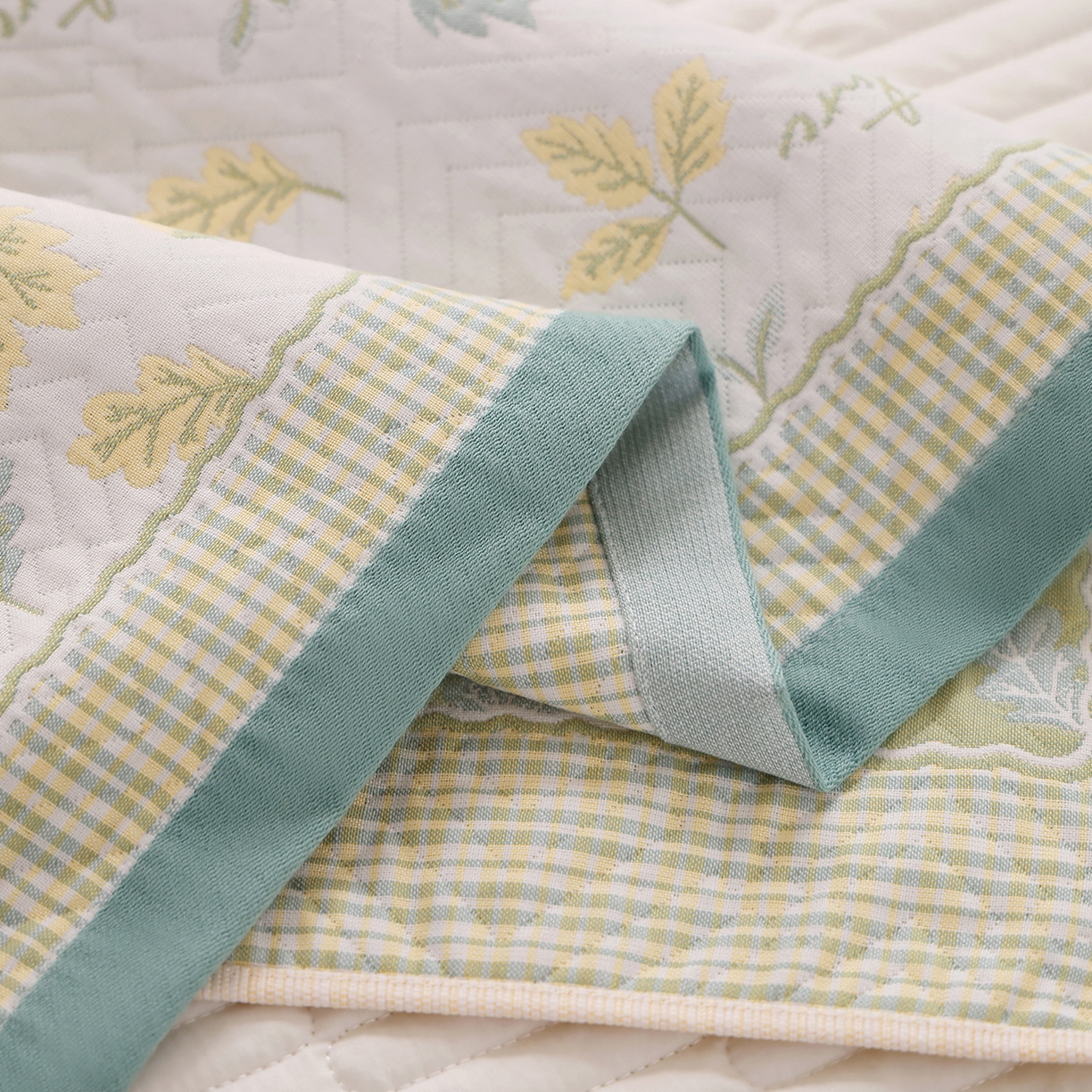 91家纺网 家纺一手货源 找家纺 朴尔家纺-毛巾被 2026新品小清新纯棉色织高密多层纱布枕巾 枫之叶-绿