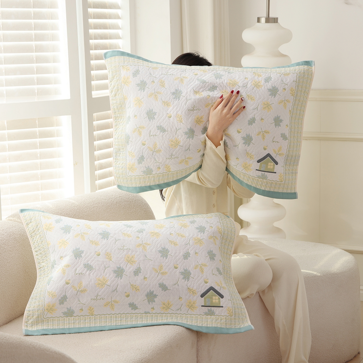 91家纺网 家纺一手货源 找家纺 朴尔家纺-毛巾被 2026新品小清新纯棉色织高密多层纱布枕巾 枫之叶-绿