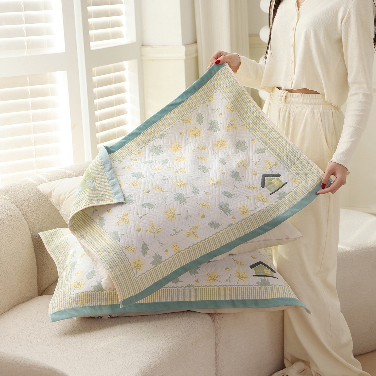 91家纺网 家纺一手货源 找家纺 朴尔家纺-毛巾被 2026新品小清新纯棉色织高密多层纱布枕巾 枫之叶-绿