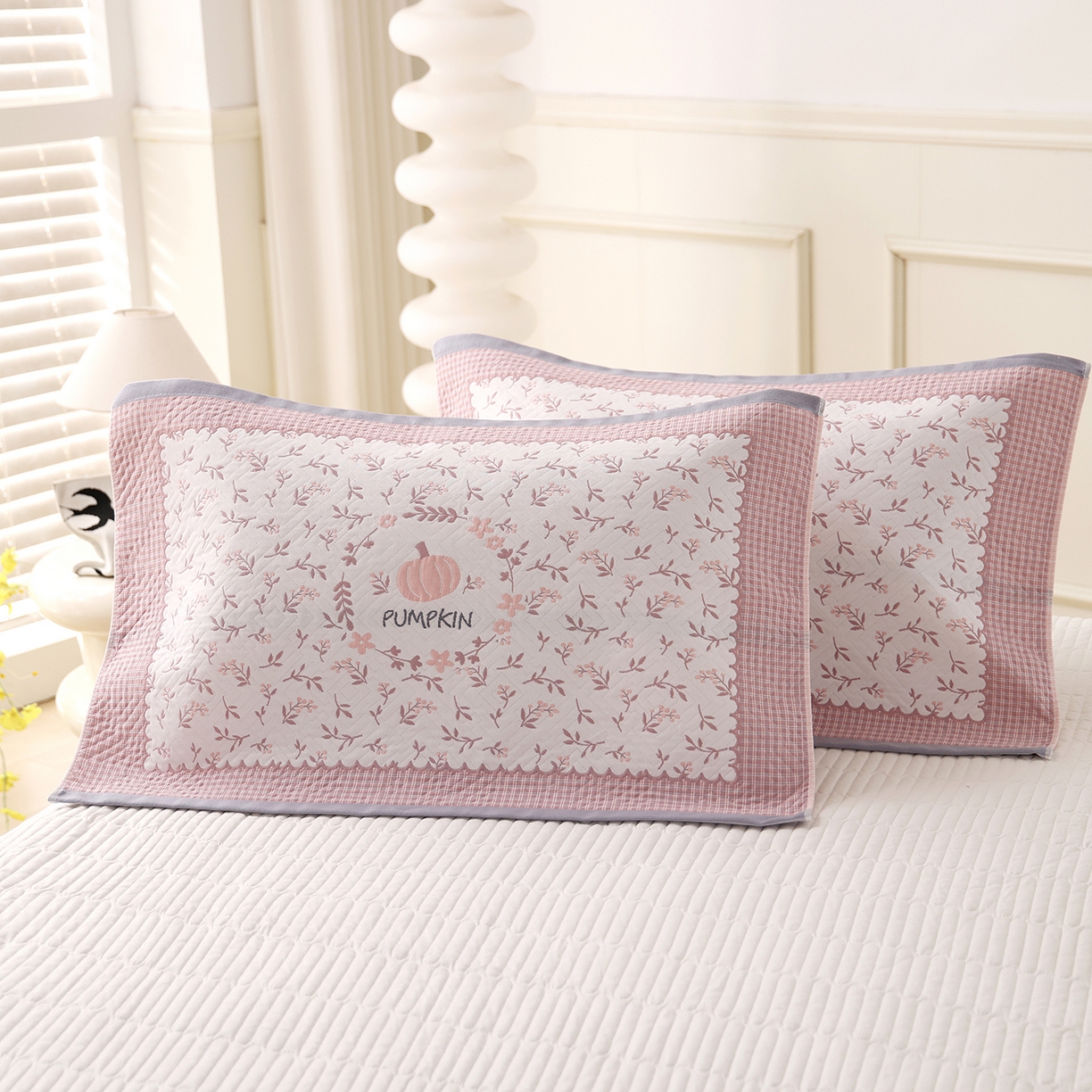 91家纺网 家纺一手货源 找家纺 朴尔家纺-毛巾被 2026新品小清新纯棉色织高密多层纱布枕巾 花韵南瓜-灰