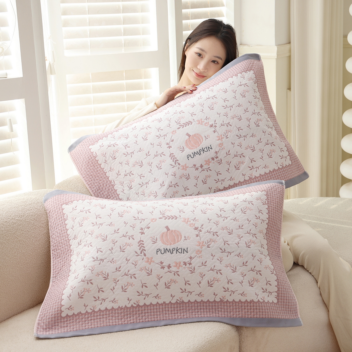 91家纺网 家纺一手货源 找家纺 朴尔家纺-毛巾被 2026新品小清新纯棉色织高密多层纱布枕巾 花韵南瓜-灰