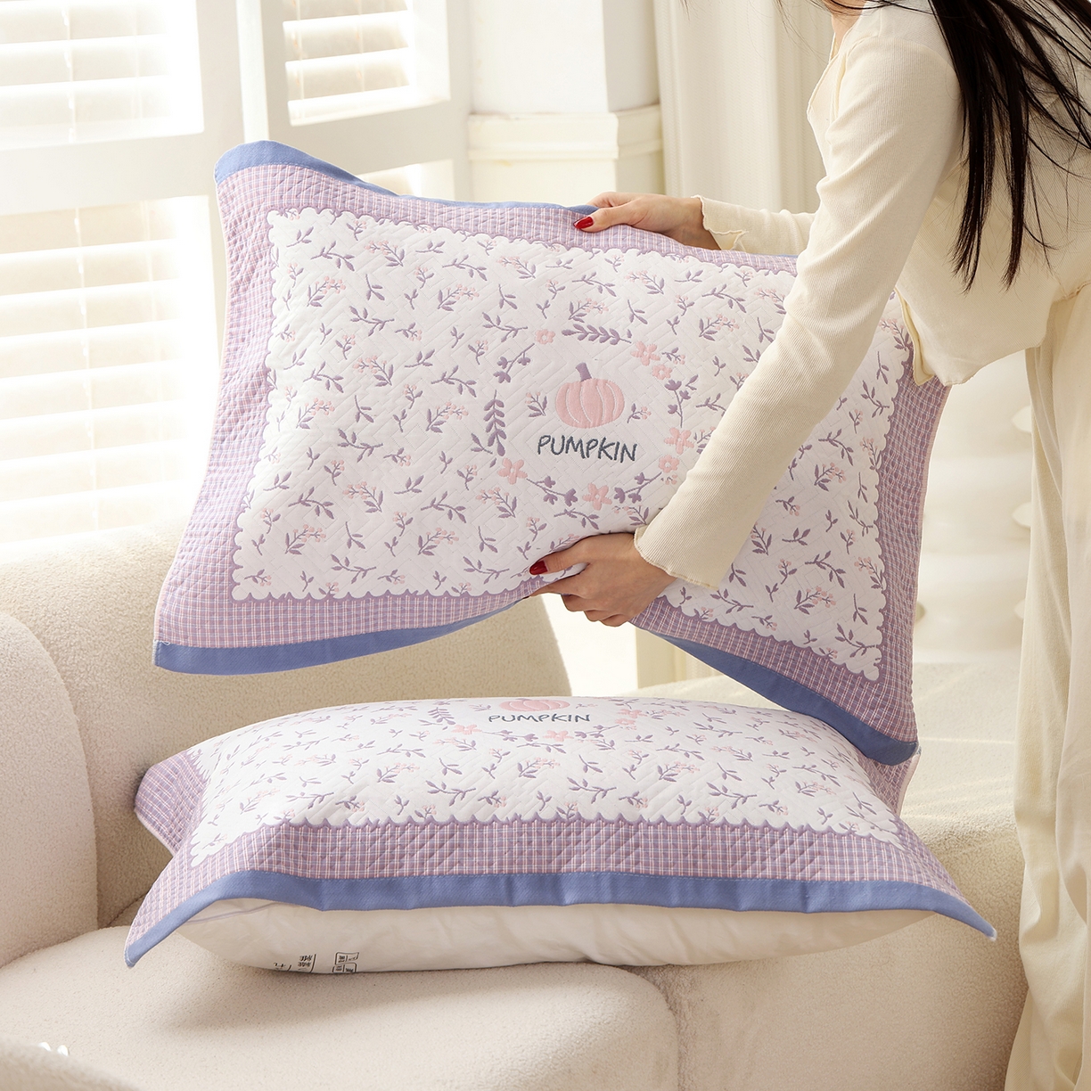 91家纺网 家纺一手货源 找家纺 朴尔家纺-毛巾被 2026新品小清新纯棉色织高密多层纱布枕巾 花韵南瓜-蓝