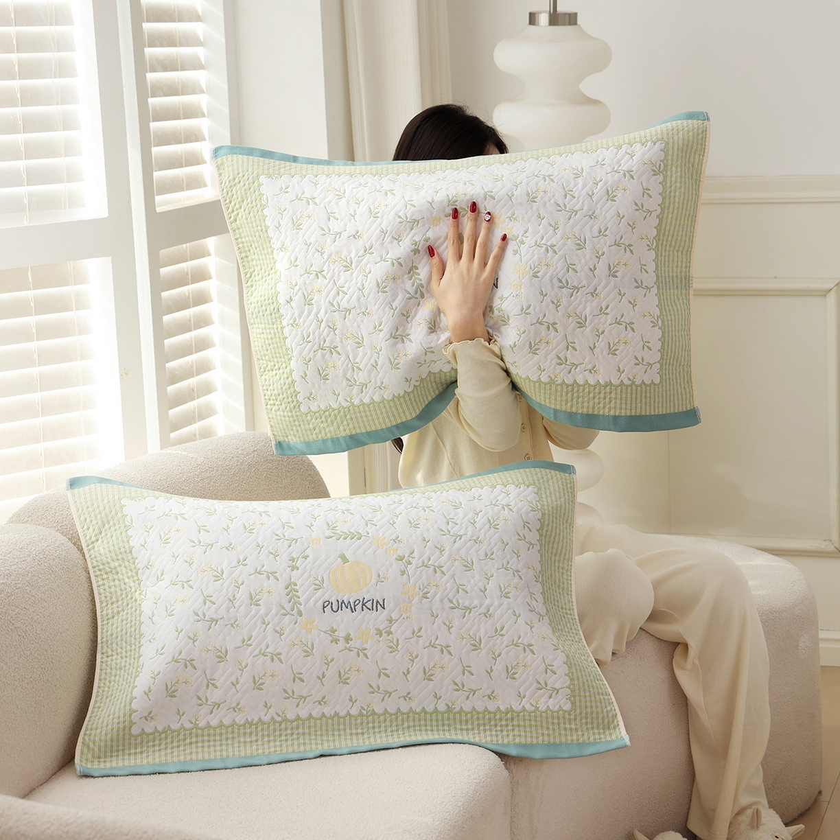 91家纺网 家纺一手货源 找家纺 朴尔家纺-毛巾被 2026新品小清新纯棉色织高密多层纱布枕巾 花韵南瓜-绿