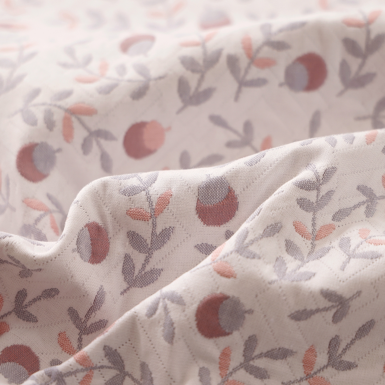 91家纺网 家纺一手货源 找家纺 朴尔家纺-毛巾被 2026新品小清新纯棉色织高密多层纱布枕巾 恋恋榛果-灰