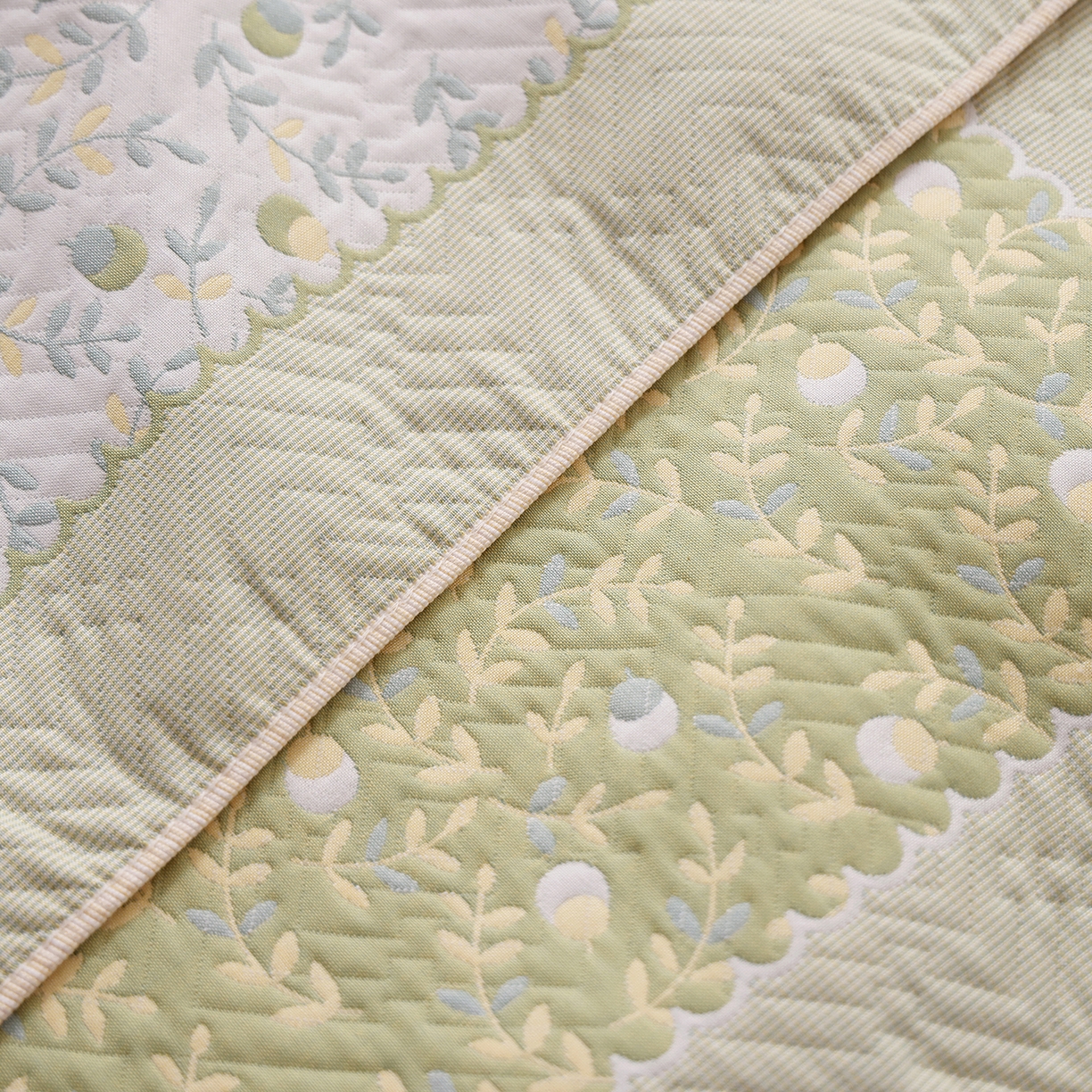 91家纺网 家纺一手货源 找家纺 朴尔家纺-毛巾被 2026新品小清新纯棉色织高密多层纱布枕巾 恋恋榛果-绿