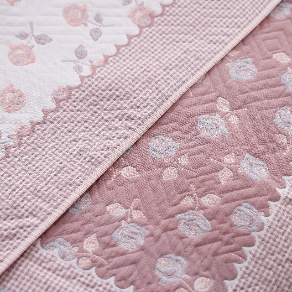 91家纺网 家纺一手货源 找家纺 朴尔家纺-毛巾被 2026新品小清新纯棉色织高密多层纱布枕巾 漫漫蔷薇-灰