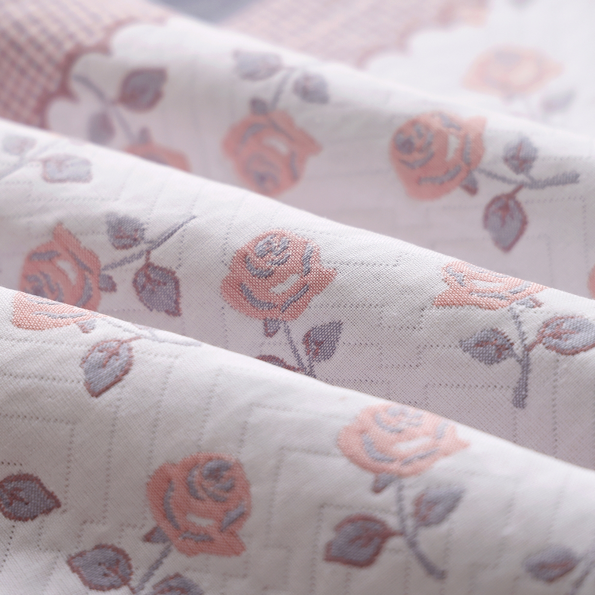 91家纺网 家纺一手货源 找家纺 朴尔家纺-毛巾被 2026新品小清新纯棉色织高密多层纱布枕巾 漫漫蔷薇-灰