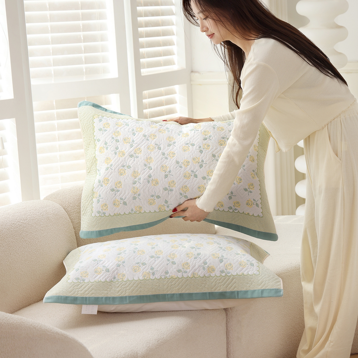 91家纺网 家纺一手货源 找家纺 朴尔家纺-毛巾被 2026新品小清新纯棉色织高密多层纱布枕巾 漫漫蔷薇-绿