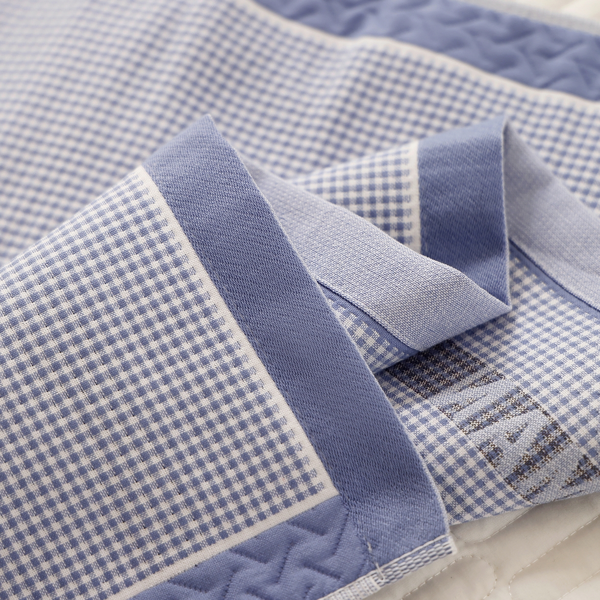 91家纺网 家纺一手货源 找家纺 朴尔家纺-毛巾被 2026新品小清新纯棉色织高密多层纱布枕巾 千鸟长耳兔-蓝