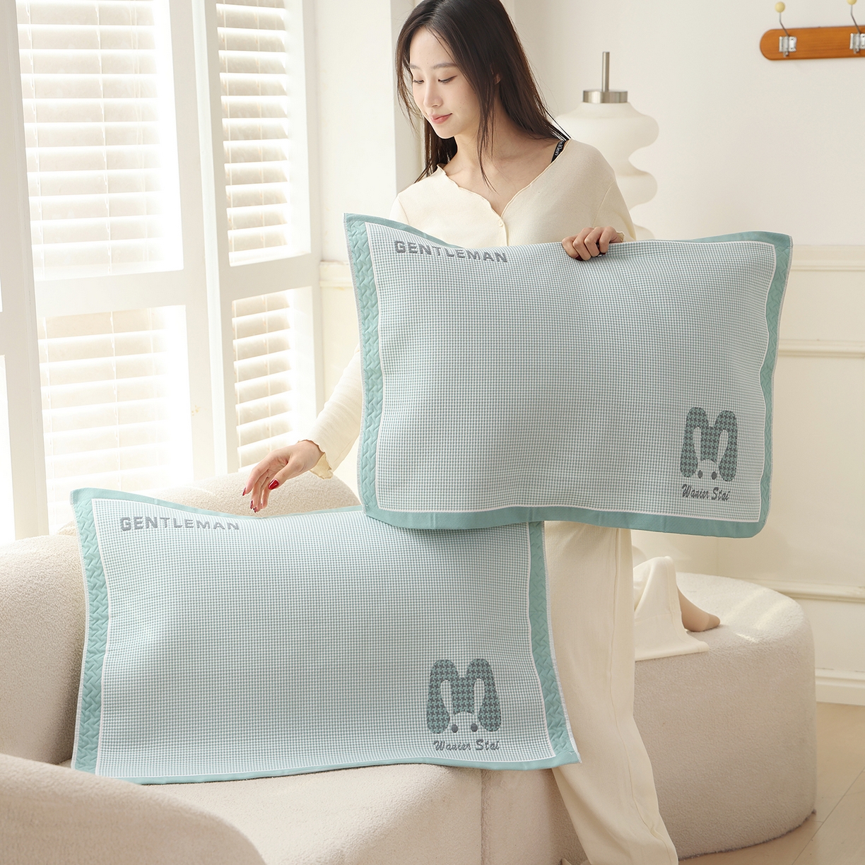 91家纺网 家纺一手货源 找家纺 朴尔家纺-毛巾被 2026新品小清新纯棉色织高密多层纱布枕巾 千鸟长耳兔-绿