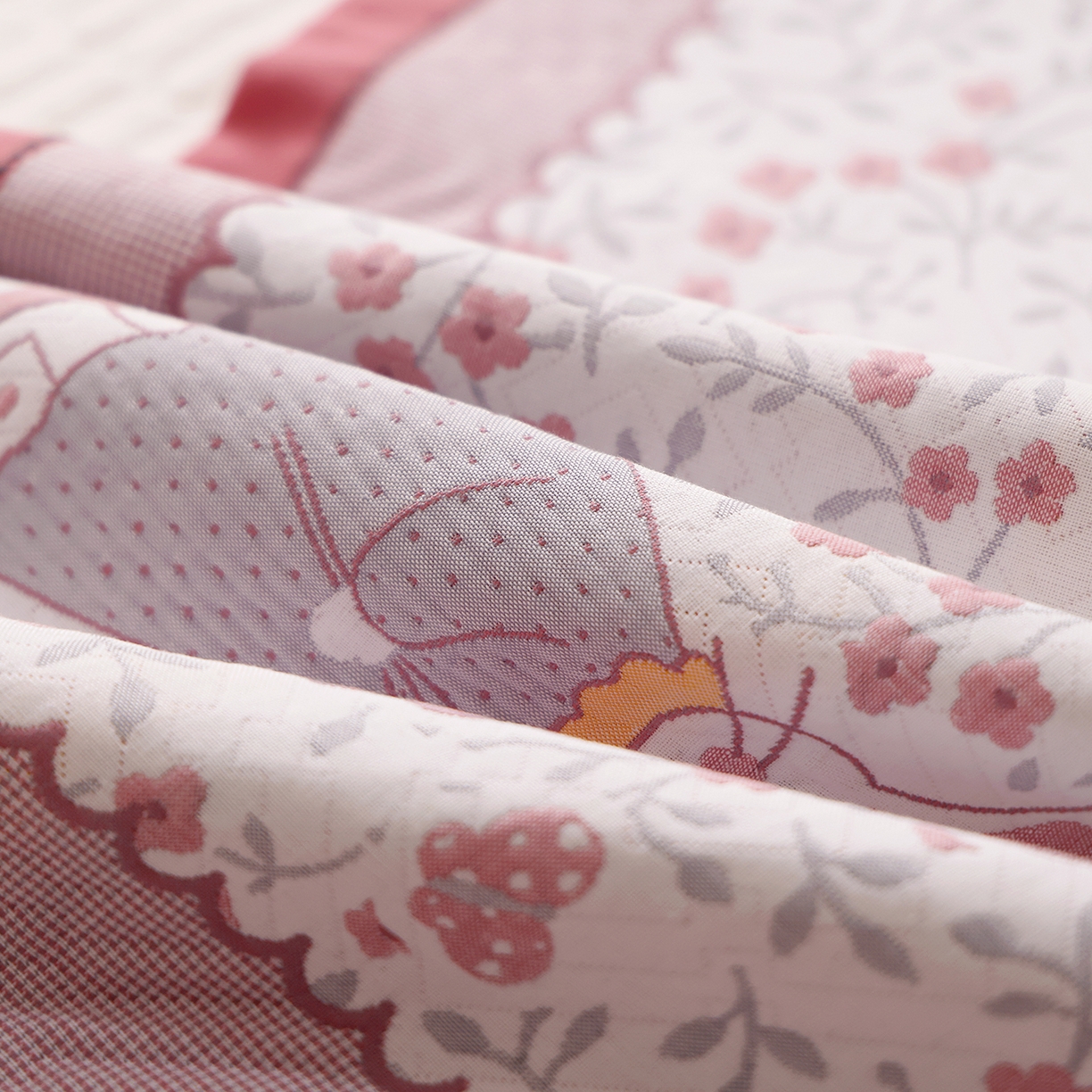 91家纺网 家纺一手货源 找家纺 朴尔家纺-毛巾被 2026新品小清新纯棉色织高密多层纱布枕巾 幸福时光-粉