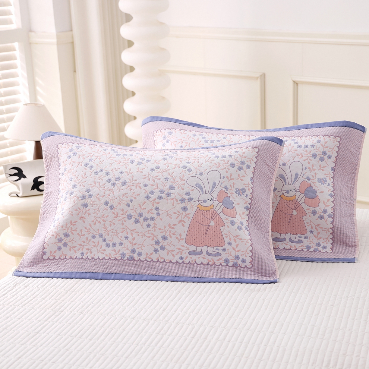 91家纺网 家纺一手货源 找家纺 朴尔家纺-毛巾被 2026新品小清新纯棉色织高密多层纱布枕巾 幸福时光-蓝