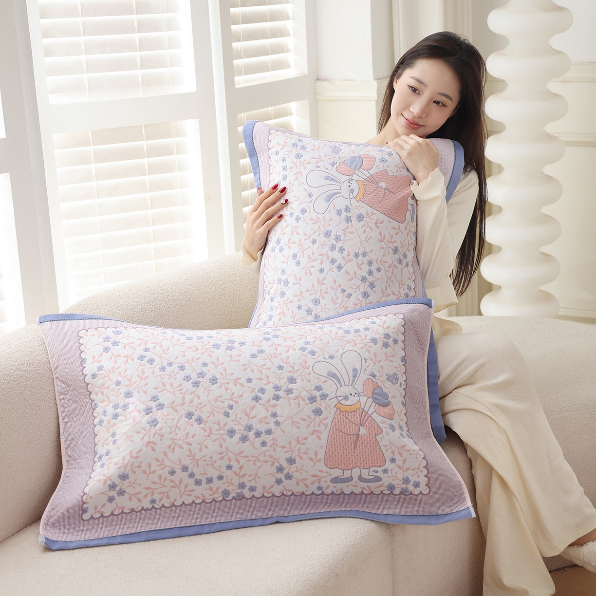 91家纺网 家纺一手货源 找家纺 朴尔家纺-毛巾被 2026新品小清新纯棉色织高密多层纱布枕巾 幸福时光-蓝