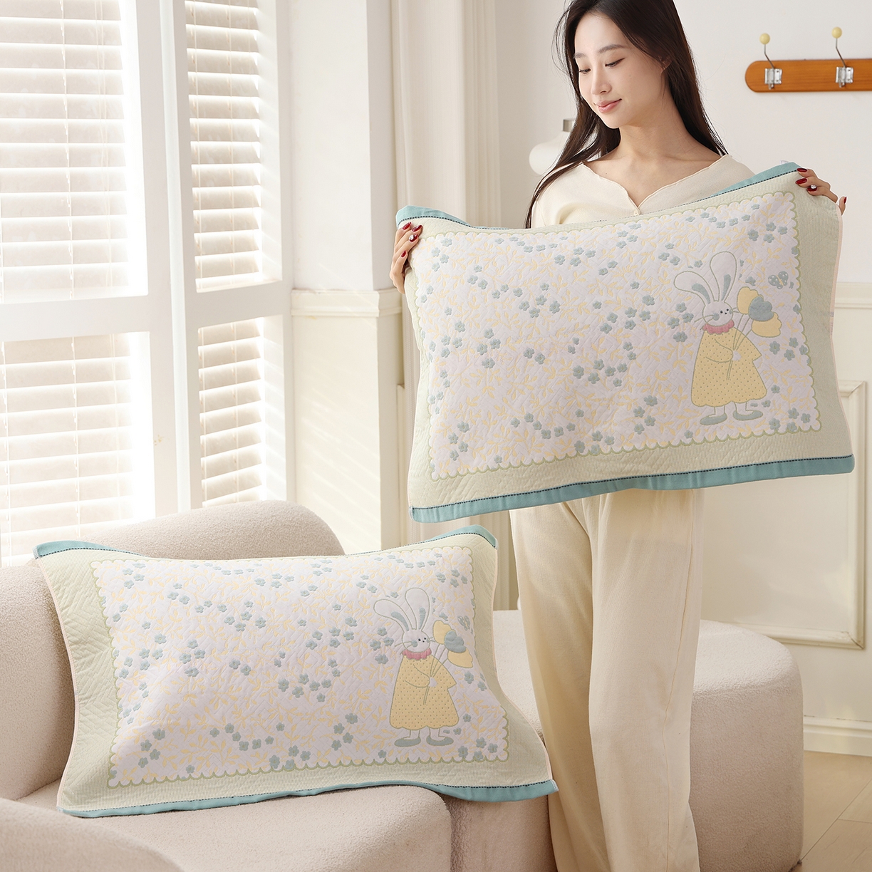 91家纺网 家纺一手货源 找家纺 朴尔家纺-毛巾被 2026新品小清新纯棉色织高密多层纱布枕巾 幸福时光-绿