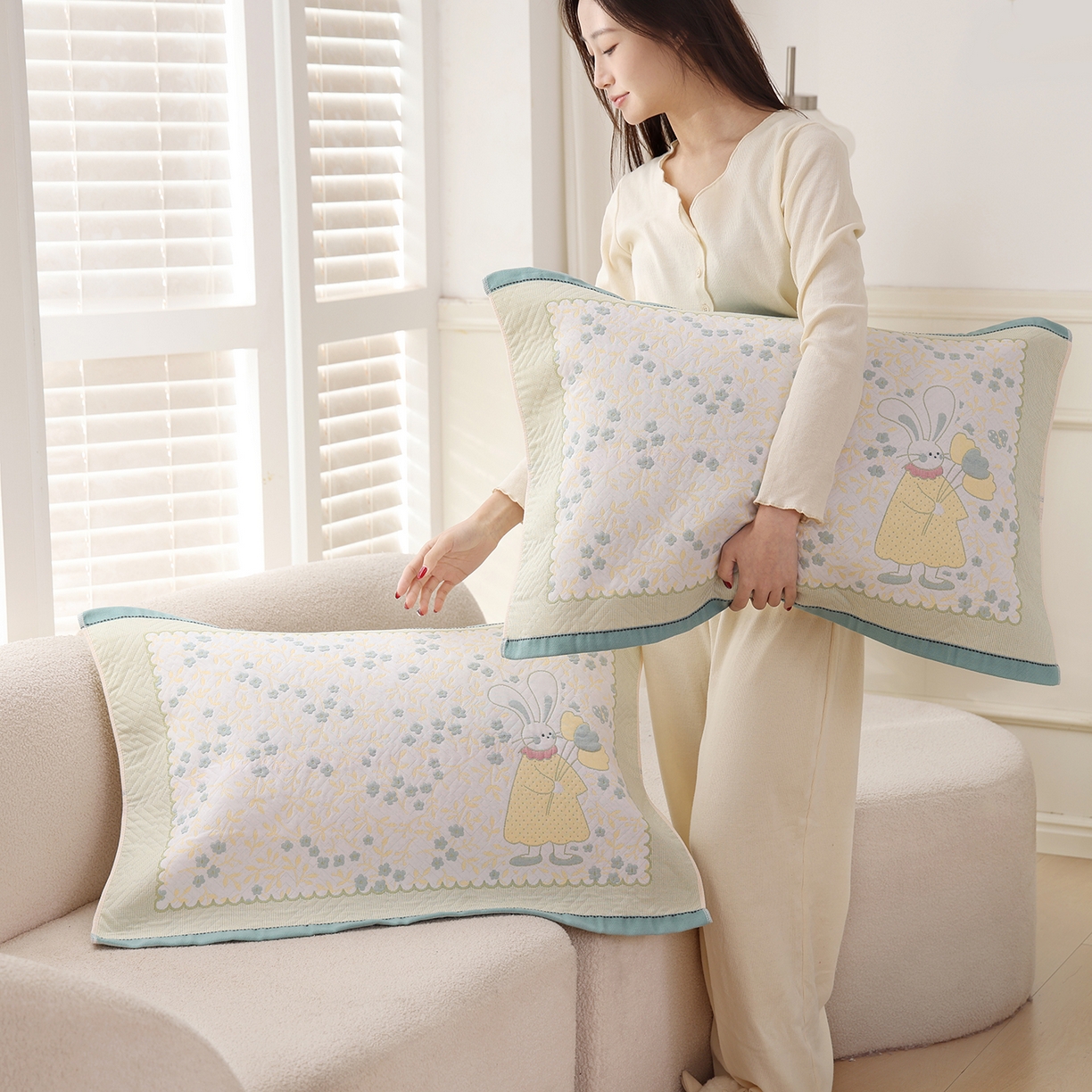 91家纺网 家纺一手货源 找家纺 朴尔家纺-毛巾被 2026新品小清新纯棉色织高密多层纱布枕巾 幸福时光-绿