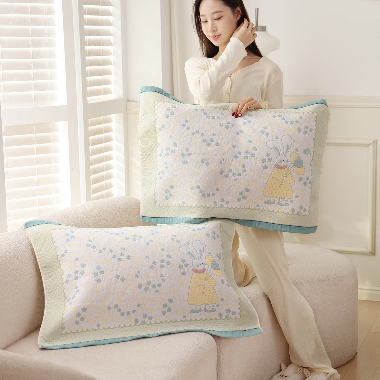 91家纺网 家纺一手货源 找家纺 朴尔家纺-毛巾被 2026新品小清新纯棉色织高密多层纱布枕巾 幸福时光-绿