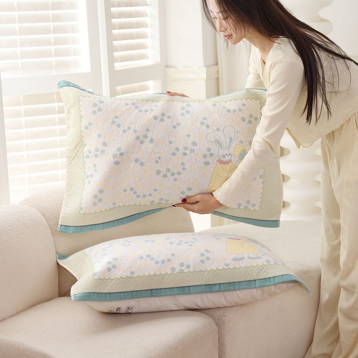 91家纺网 家纺一手货源 找家纺 朴尔家纺-毛巾被 2026新品小清新纯棉色织高密多层纱布枕巾 幸福时光-绿