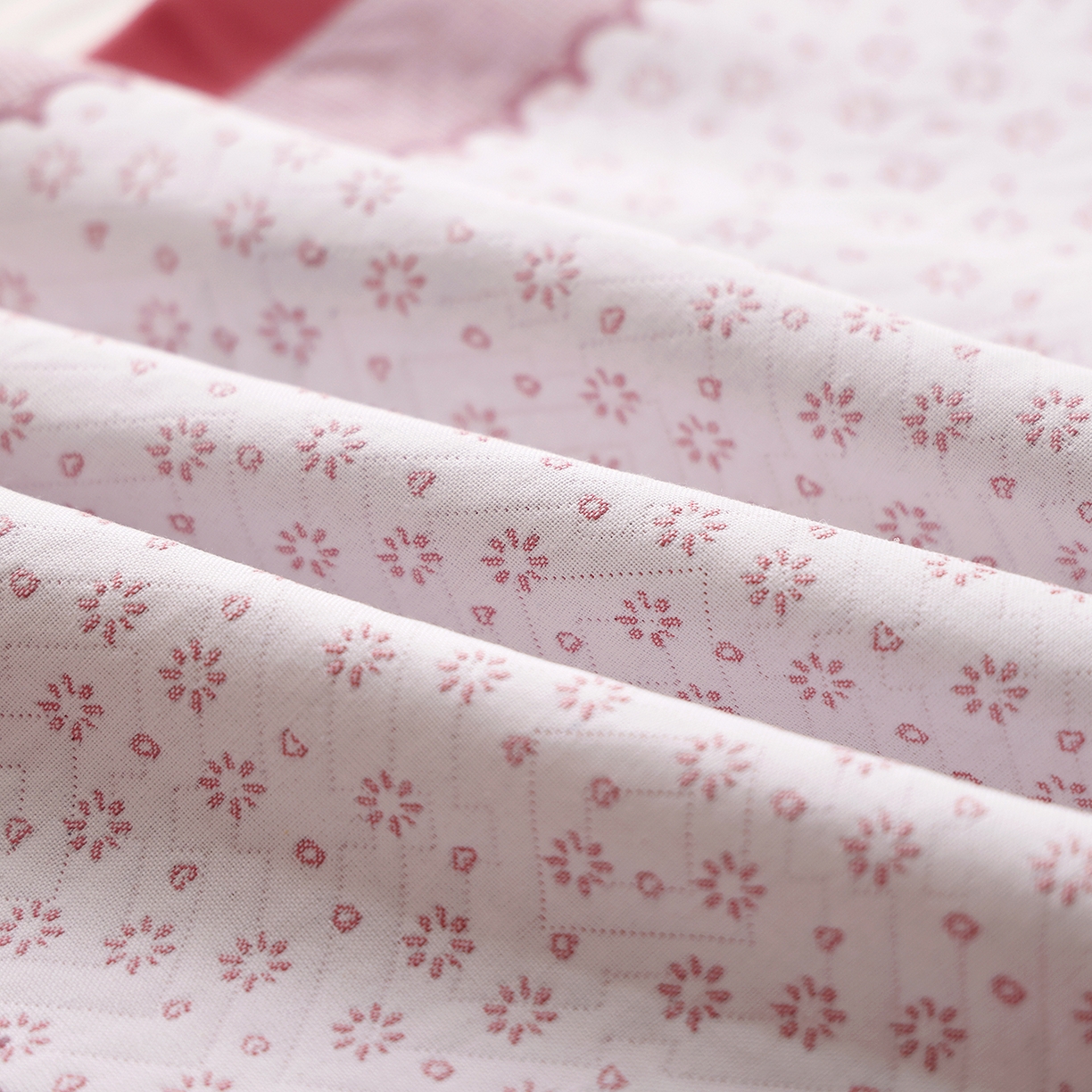 91家纺网 家纺一手货源 找家纺 朴尔家纺-毛巾被 2026新品小清新纯棉色织高密多层纱布枕巾 雪花萌马-粉