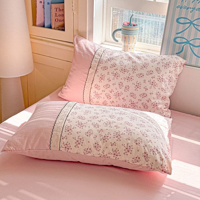 91家纺网 家纺一手货源 找家纺 逸林家纺《原希尔顿逸林》 2026新款春款古法水洗棉法式立体全棉花边拼接款四件套学生三件套单品被套枕套 七分甜