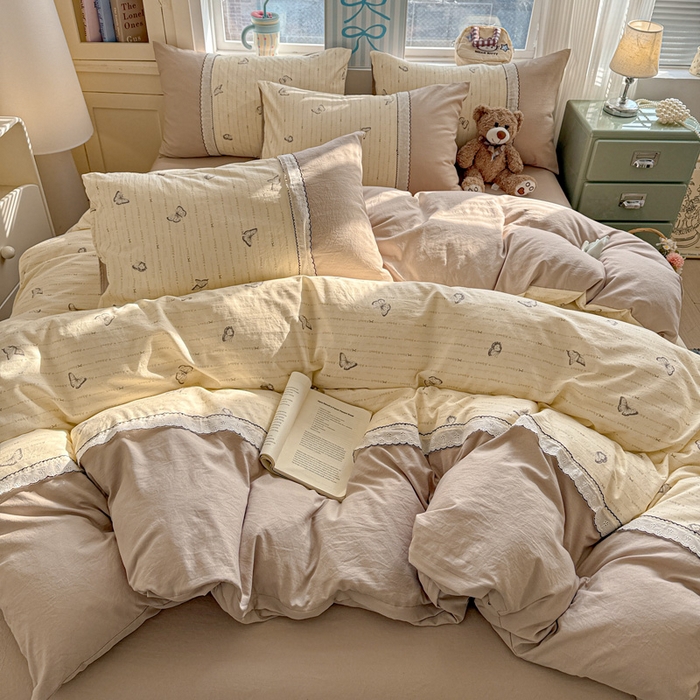 91家纺网 家纺一手货源 找家纺 逸林家纺《原希尔顿逸林》 2026新款春款古法水洗棉法式立体全棉花边拼接款四件套学生三件套单品被套枕套 漫花蝶舞