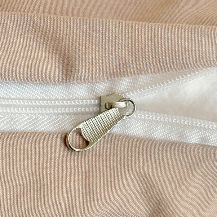 91家纺网 家纺一手货源 找家纺 逸林家纺《原希尔顿逸林》 2026新款春款古法水洗棉法式立体全棉花边拼接款四件套学生三件套单品被套枕套 漫花蝶舞