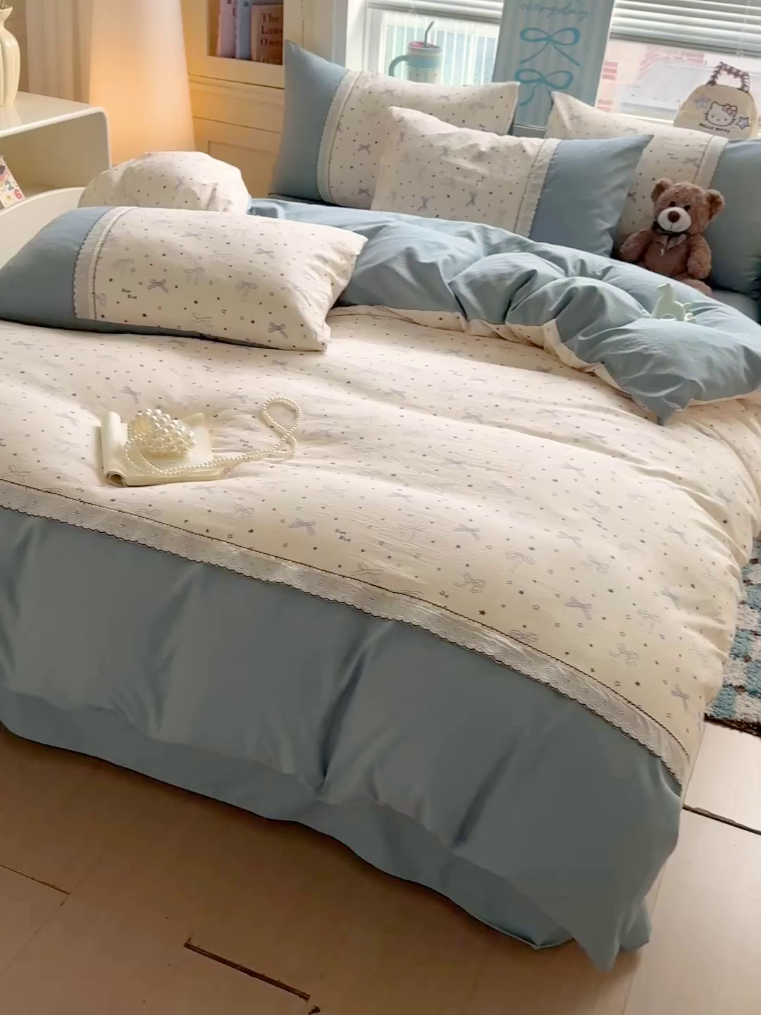 91家纺网 家纺一手货源 找家纺 逸林家纺《原希尔顿逸林》 2026新款春款古法水洗棉法式立体全棉花边拼接款四件套学生三件套单品被套枕套 雨沫