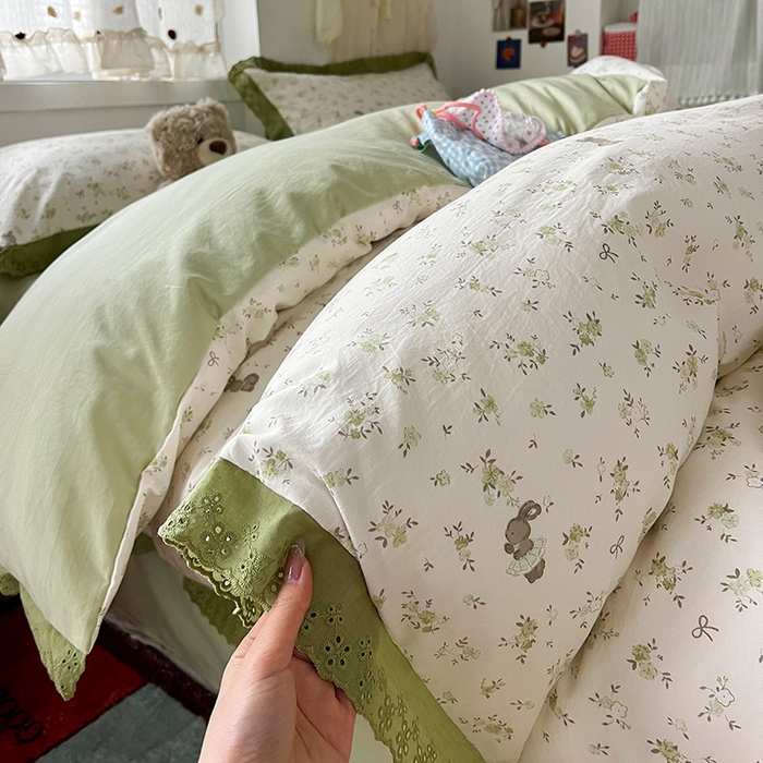 91家纺网 家纺一手货源 找家纺 逸林家纺《原希尔顿逸林》 2026新款春款古法水洗棉法式全棉花边四件套森系花边款四件套 叶初开